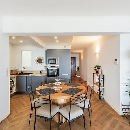 Palais Des Iles Yourhosthelper *