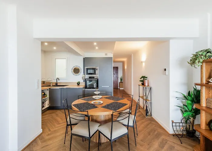 Palais Des Iles Yourhosthelper *